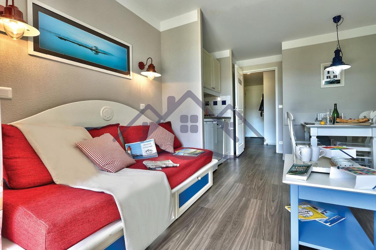 Localise Au Guilvinec: Seaside Retreat with Pool and Garden Apartment Exterior photo